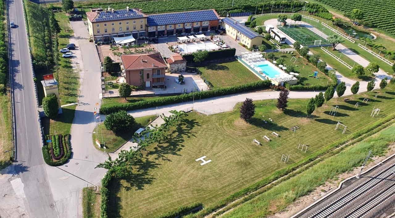 Fracanzana Hotel Montebello Vicentino ภายนอก รูปภาพ